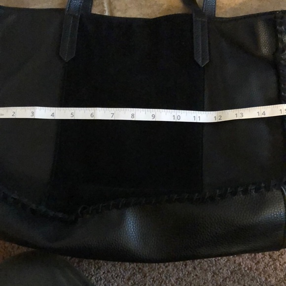 Avon, black, leather and suede tote bag. - Picture 7 of 10